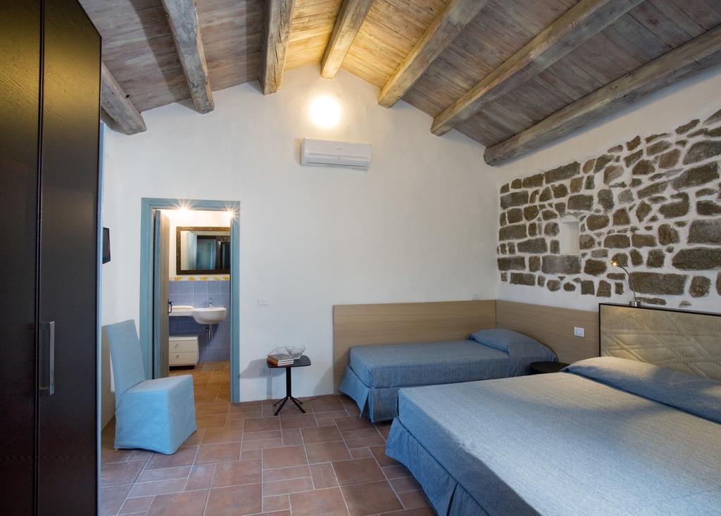 Liscia Country Relais Vendégház Sant'Antonio di Gallura Kültér fotó