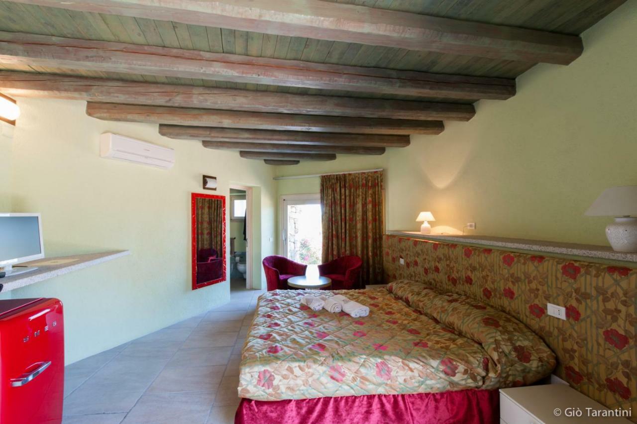 Liscia Country Relais Vendégház Sant'Antonio di Gallura Kültér fotó