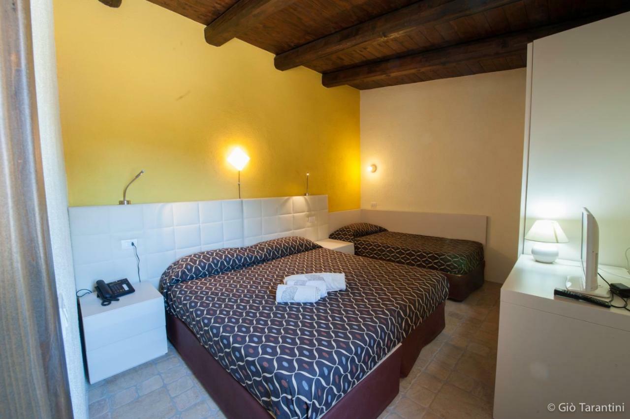 Liscia Country Relais Vendégház Sant'Antonio di Gallura Kültér fotó