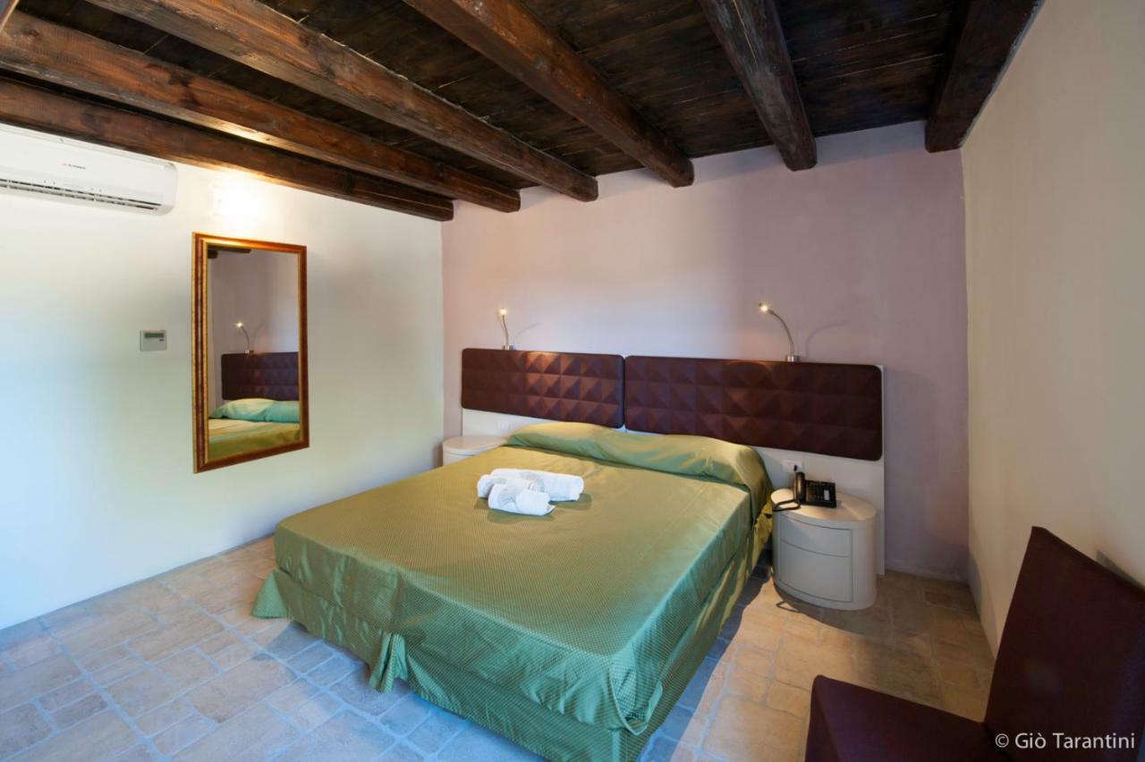 Liscia Country Relais Vendégház Sant'Antonio di Gallura Kültér fotó