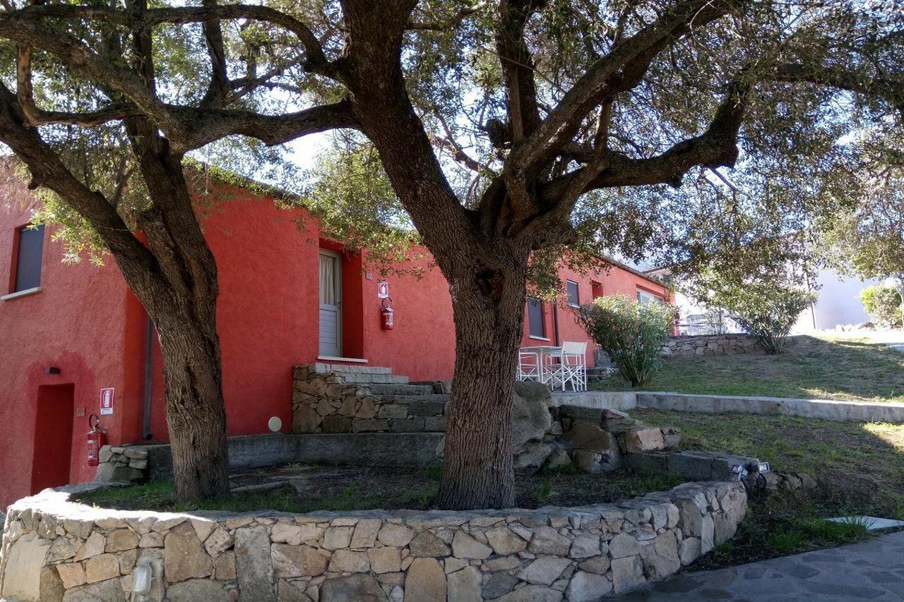 Liscia Country Relais Vendégház Sant'Antonio di Gallura Kültér fotó